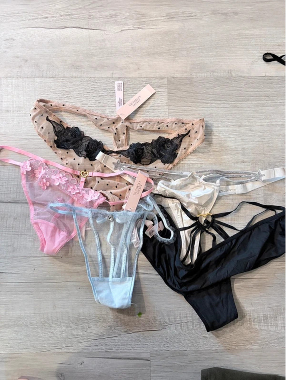 NWT Victoria’s secret panties thong size large